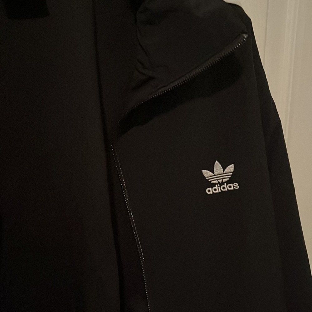 black jacket - Picture 3 of 4